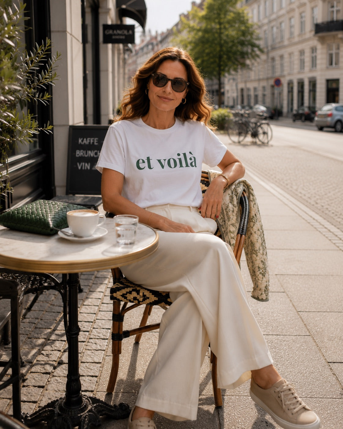 The Voilà tee, Green - fitted